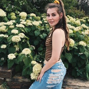 Meet your Posher, Emilee